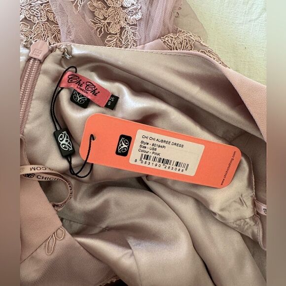 Aubree Embroidered Mess Evening Dress
Chi Chi London - Picture 5 of 5